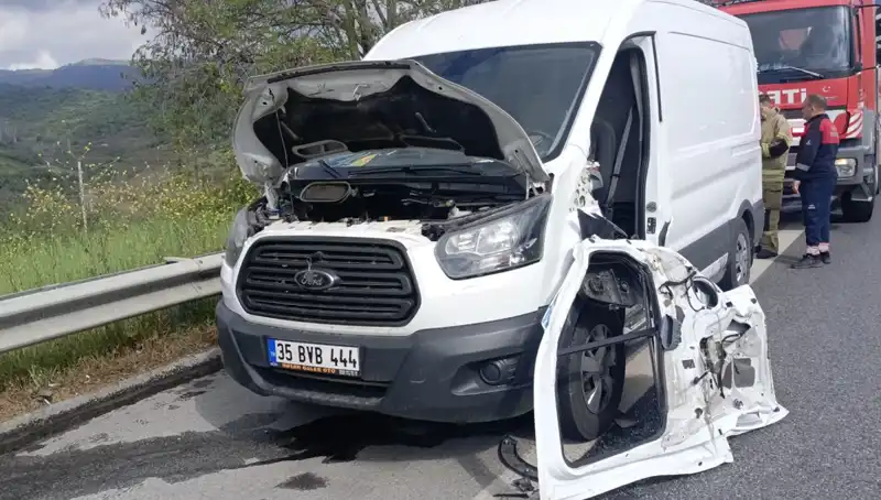 Aydın-İzmir Otoyolu'nda Feci Kaza: Hayatını Kaybedenler ve Yaralılar Var