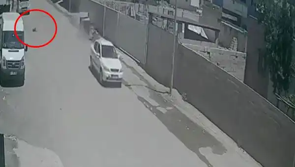 Otomobilin Çocuğa Çarpıp Kaçmasının Ardındaki Gizem Ortaya Çıkıyor