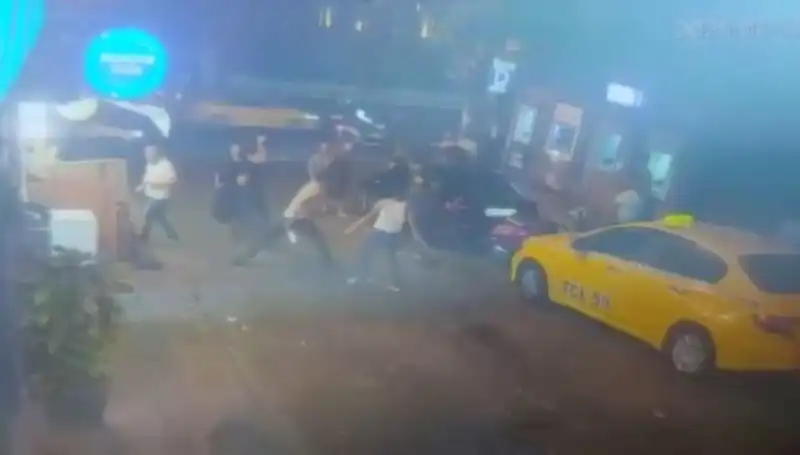 Beyoğlu'nda Lahmacun Kavgası: Sokaklarda Kan Aktı, Olayın Ardındaki Gerçekler Ne?