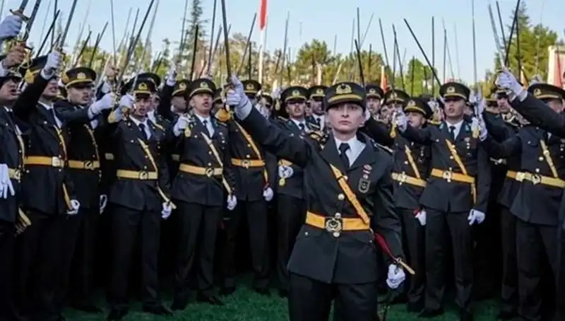 Kılıçlı Yeminde İkinci Emeklilik: Yeni Bir Dönem Başlıyor!