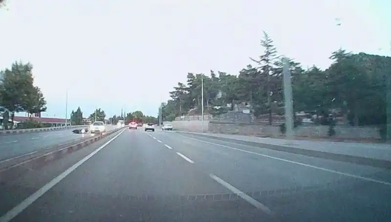 Otomobil ve Motosiklet Çarpıştı: Korkutan Kaza ve Ayrıntılar