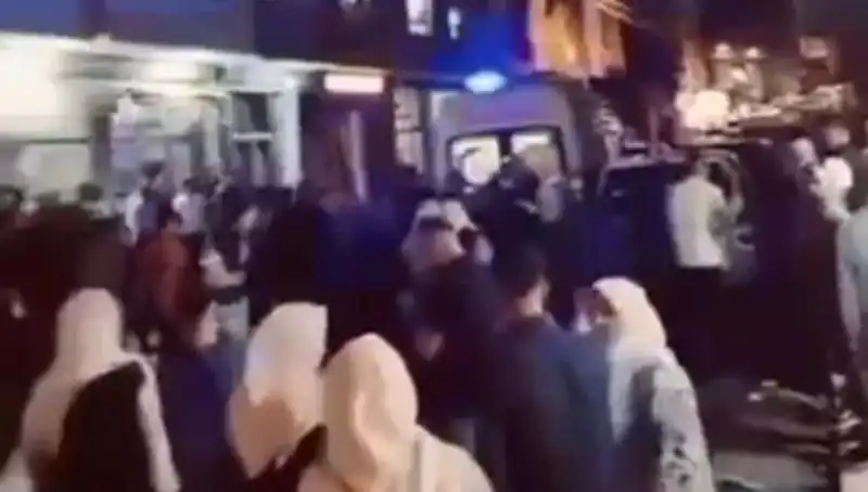 14 Yaşındaki Kader'in Balkon Düşmesi Şoku: Hayati Tehlike Sürüyor