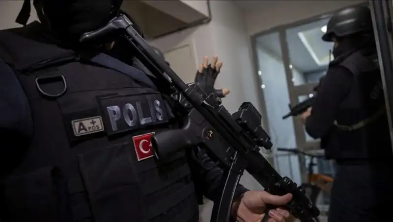 Türkiye Genelinde DAEŞ'e Yönelik Operasyonlarda 89 Şüpheli Yakalandı