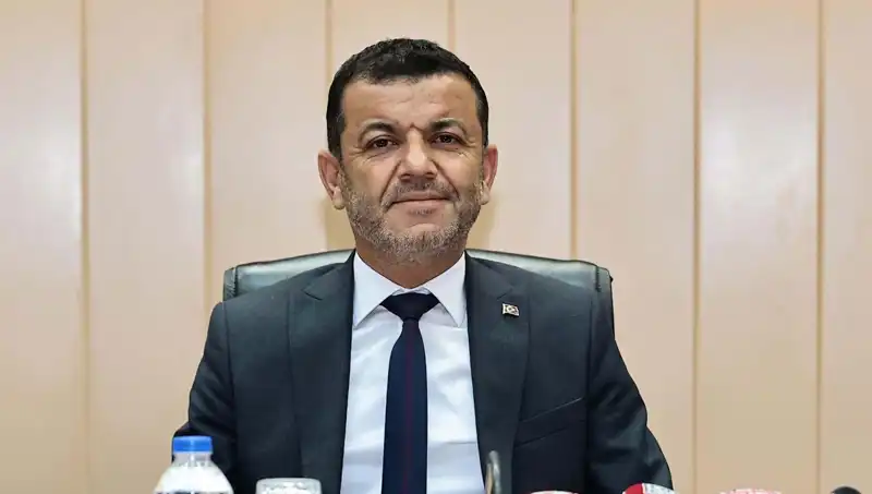 Bülent Nuri Çavuşoğlu: CHP Kurultayı'nın Dinamik Başkanı Kimdir?
