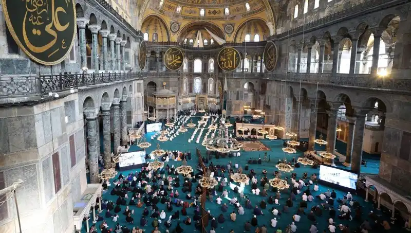 Ayasofya’nın Kapısını Kıran Sanığa Verilen Hapis Cezası Açıklanıyor