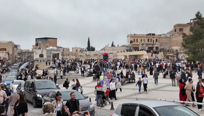 Mardin, Ramazan Bayramı'nda Turistlerle Dolu: Tarih ve Kültür İç İçe