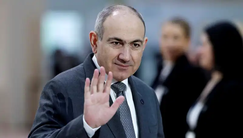 Ermenistan'da İktidar Mücadelesi: Başbakan Paşinyan'dan Çarpıcı Açıklamalar!