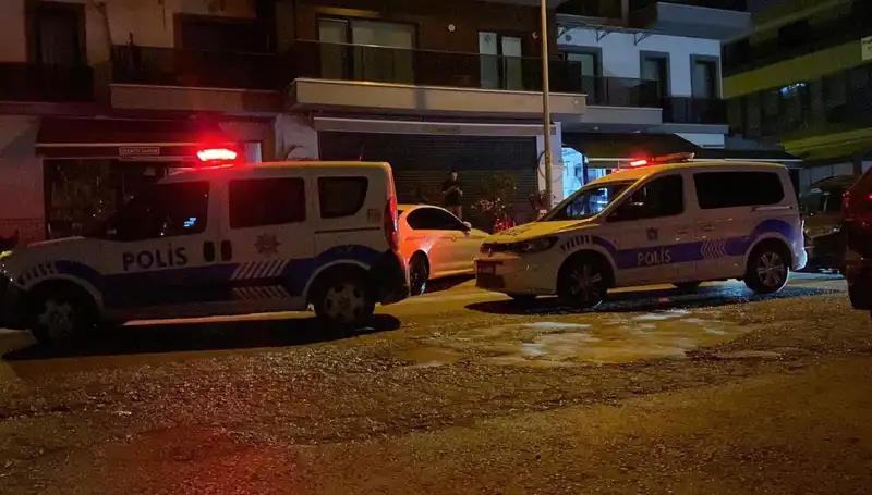 Kocaeli'de Gençler Arasında Bıçaklı Kavga! İki Yaralı Var