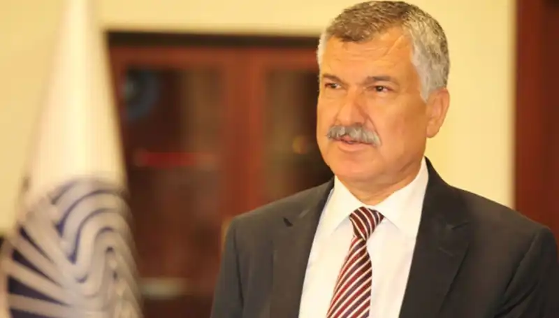 Adana'nın Güçlü İmzası: Zeydan Karalar'ın Hayatı ve Siyasi Kariyeri
