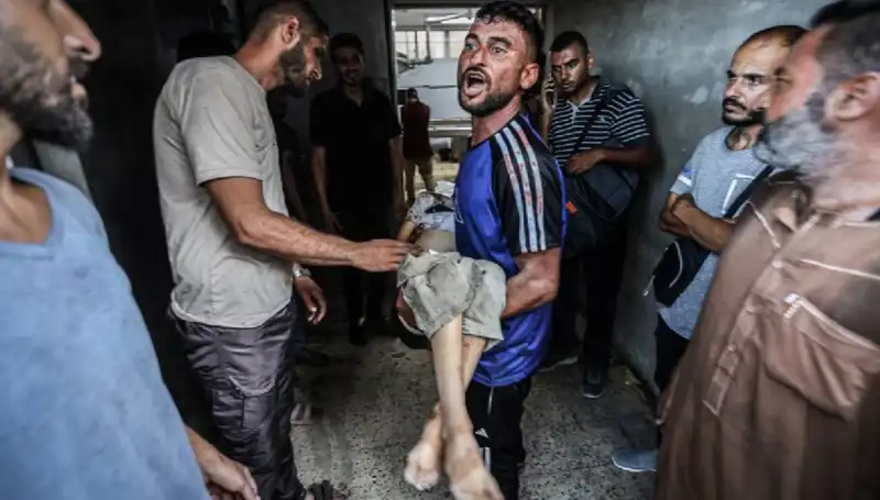 Gazze'de Panik: İsrail Bir Günde 90 Filistinliyi Hayatından Etti